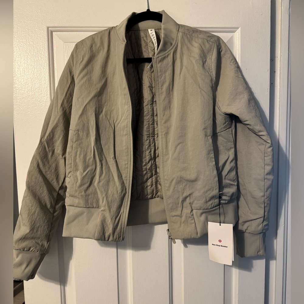 Lululemon reversible insulated jacket (non stop bomber)